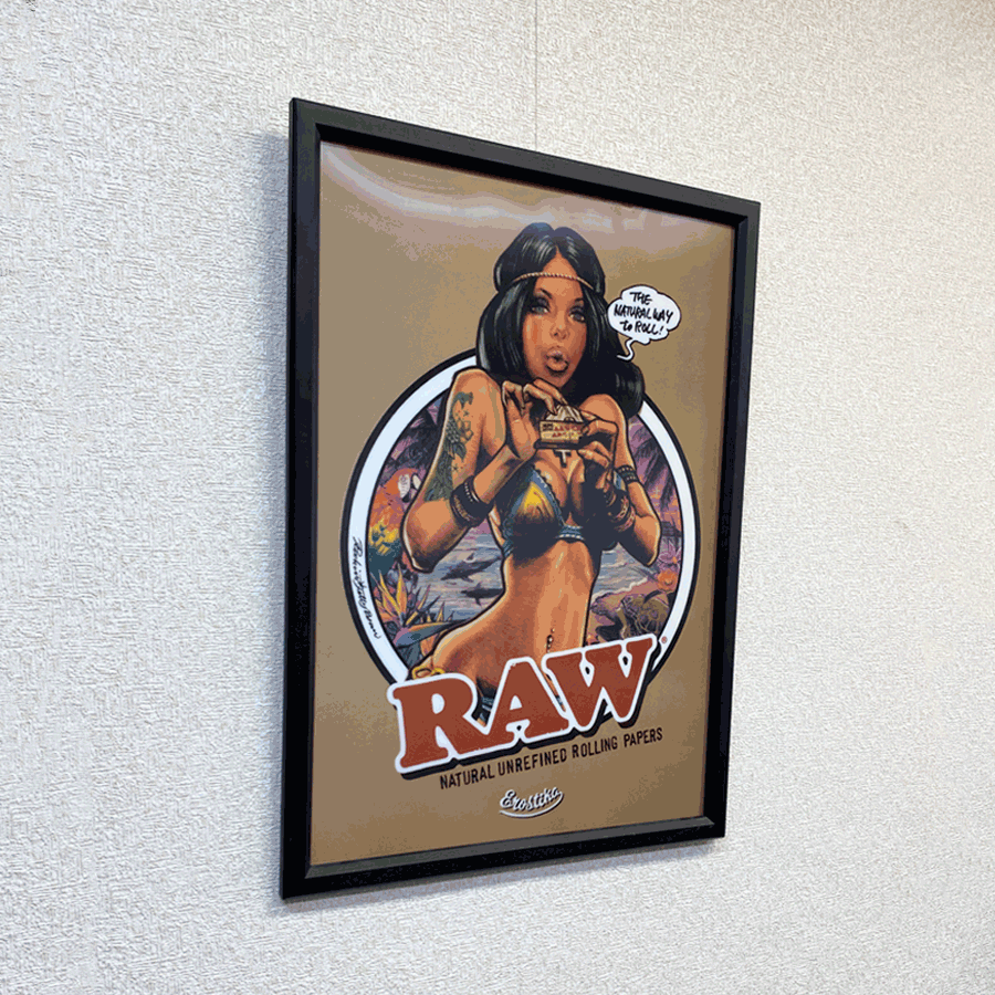 “RAW GIRLS 3” LENTICULAR ANIMATION POSTER